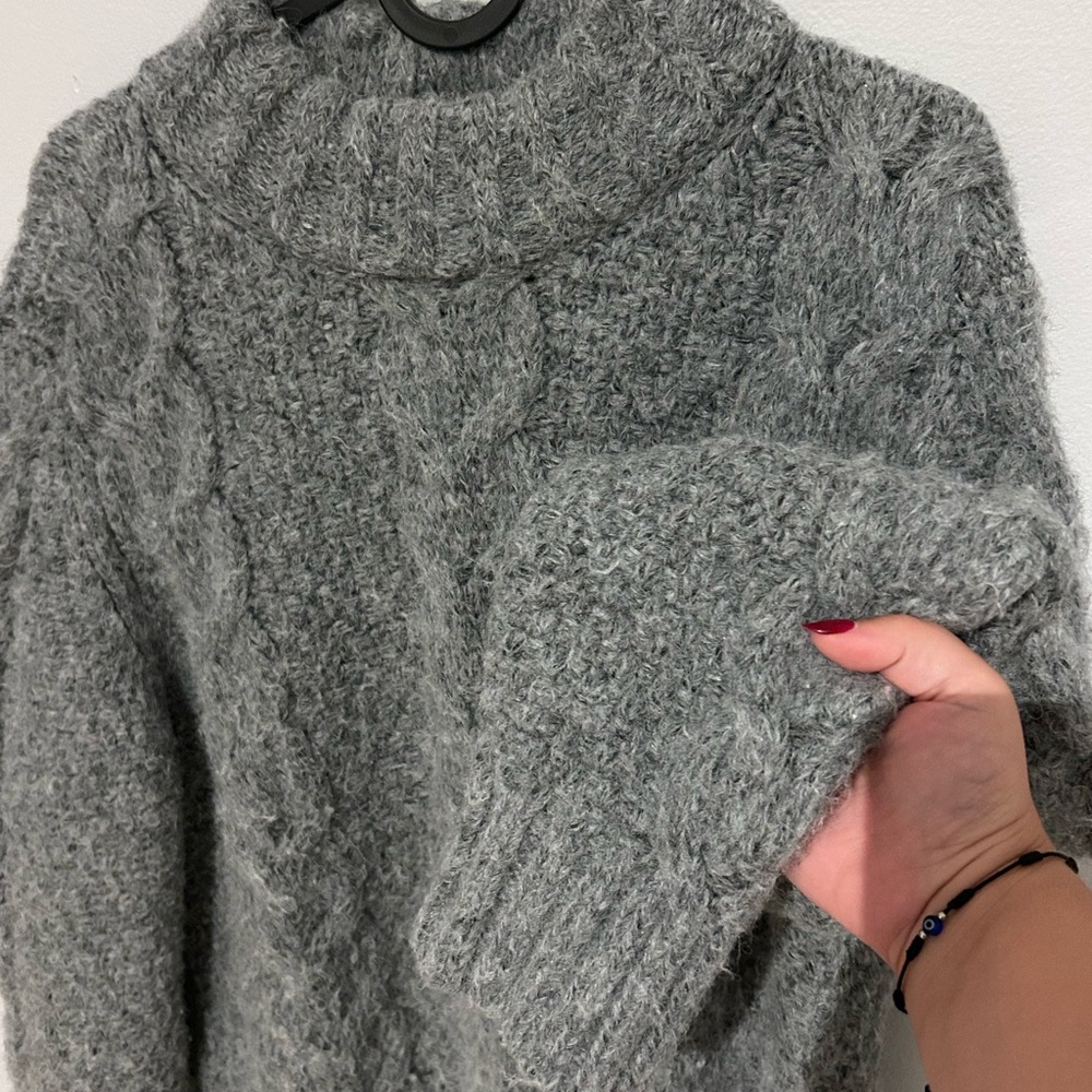 American Eagle Outfitters Gray Cable Knit Turtleneck Sweater - Picture 3 of 5